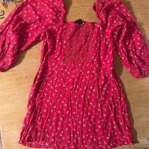 Super cute 🥰 baby doll red floral dress